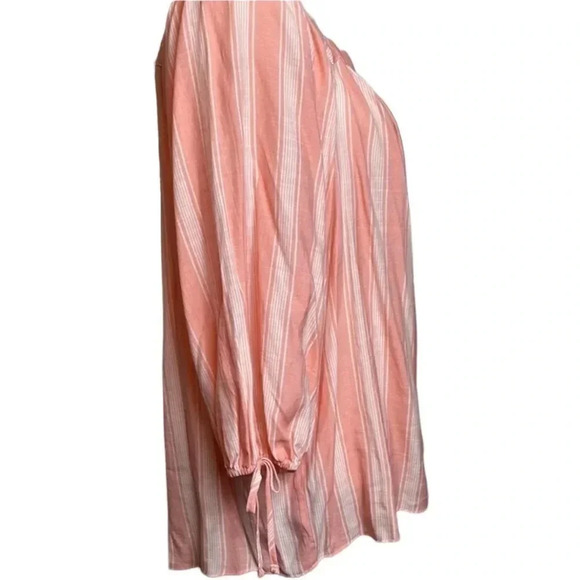 NWT’S. LC Lauren Conrad pink striped flowy top with 3/4 length sleeves. - Picture 3 of 9